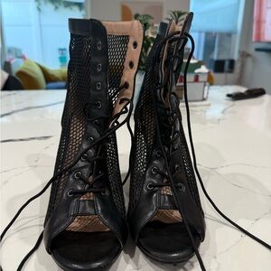 Black Mesh Lace-Up Women's Shoes